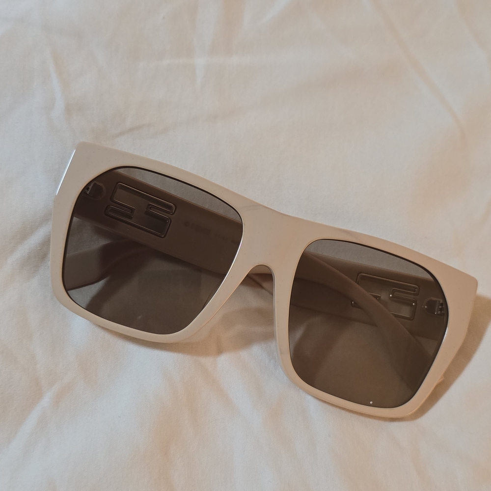 Fendi Cream Sunglass Temple with Silver Logo Detail
